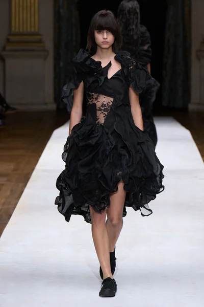 Look 11